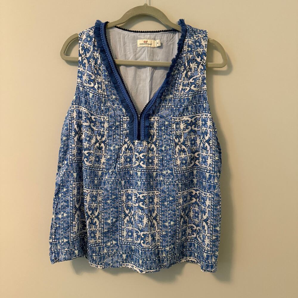 Vineyard Vines Scarf Print Pintuck V-neck Blue And White Tank Size Medium